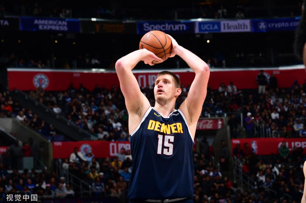 出超越年龄 出超越年龄