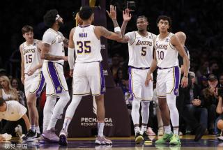 阿斯顿马丁 阿斯顿马丁