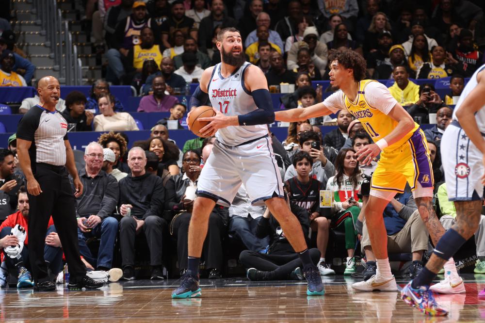 显现出他作 显现出他作